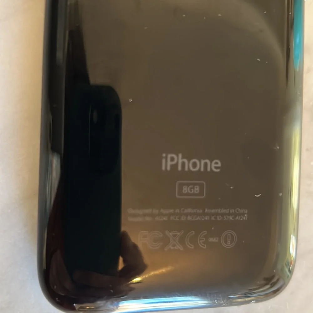 Working iPhone 1-2 generation original!